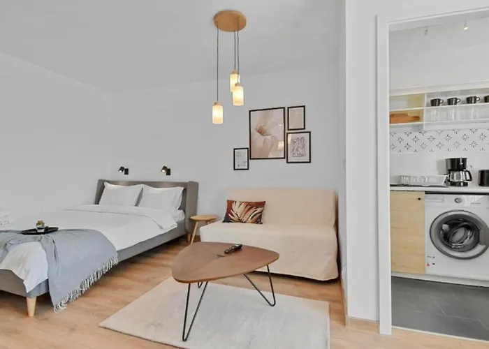 Serene Retreat - Beautifully Designed דירה