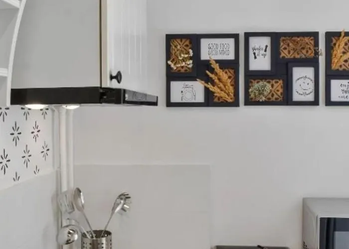 Serene Retreat - Beautifully Designed Apartment *